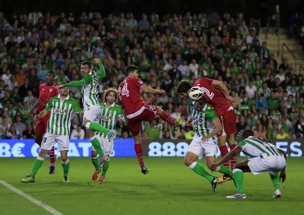 2013-04-12t220142z_1848029295_gm1e94d0go701_rtrmadp_3_soccer-spain_reuters