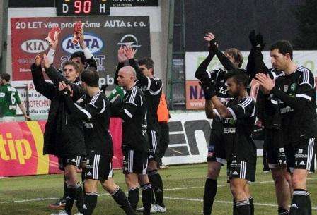 المشعان مع لاعبي بريبرام وتحية للجماهير عقب اللقاء