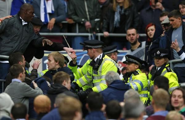 2013-04-13t182654z_873291373_gm1e94e06ok01_rtrmadp_3_soccer-england-cup_reuters