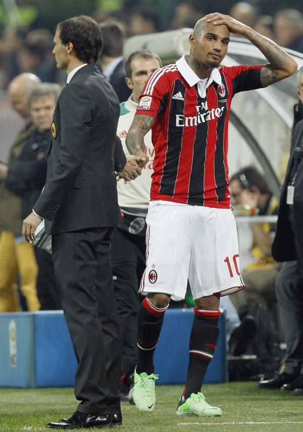 2013-04-14t201656z_25582422_gm1e94f0bsg01_rtrmadp_3_soccer-italy_reuters
