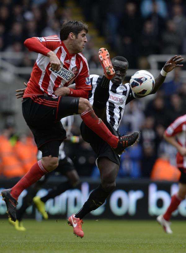 لقطة من مباراة أمس