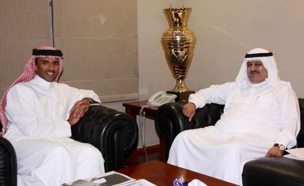 جانب من أجتماع مدير موقع كووورة خالد الدوسري ونائب رئيس الإتحاد علي بن خليفة