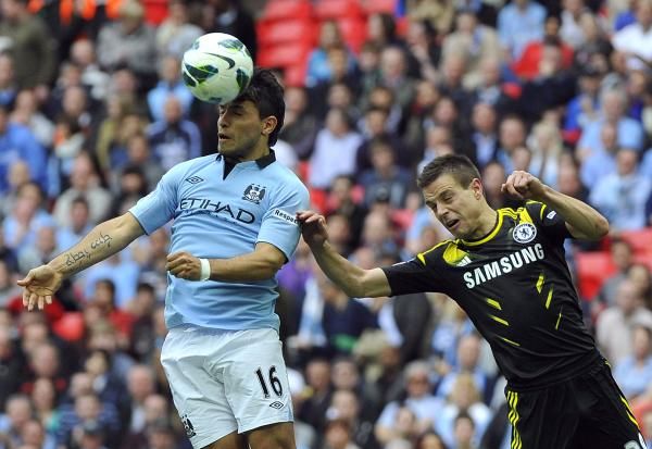 صراع هوائي بين أزبيليكويتا وأجويرو