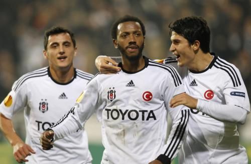 2011-12-14t194514z_01_ist07_rtridsp_3_soccer-europa_reuters