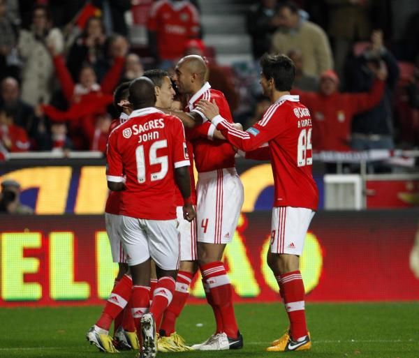 2013-02-03t215043z_1369300331_gm1e9240g6v01_rtrmadp_3_soccer-europe-portugal_reuters