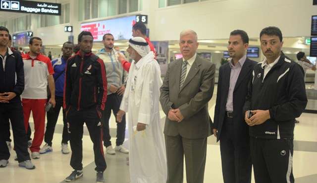 لدى وصول وفد المنتخب مطار الدوحة