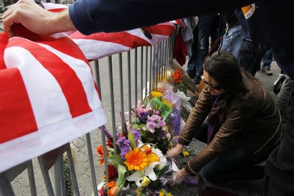 2013-04-16t203907z_162448357_gm1e94h0cuf01_rtrmadp_3_usa-explosions-boston_reuters