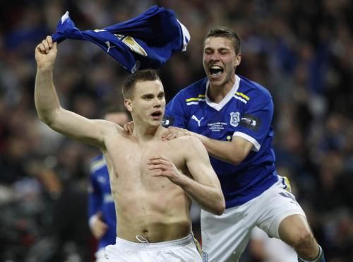 2012-02-26t185241z_01_wem49_rtridsp_3_soccer-england-cup_reuters