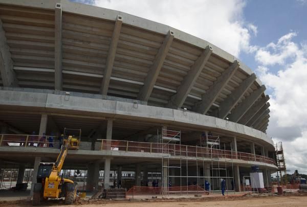 2013-04-12t182013z_359020471_gm1e94d06eu01_rtrmadp_3_brazil-worldcup-stadium_reuters