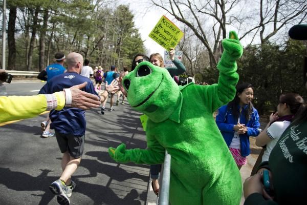 2013-04-15t184644z_13977572_gm1e94g07ne01_rtrmadp_3_athletics-marathon-boston_reuters