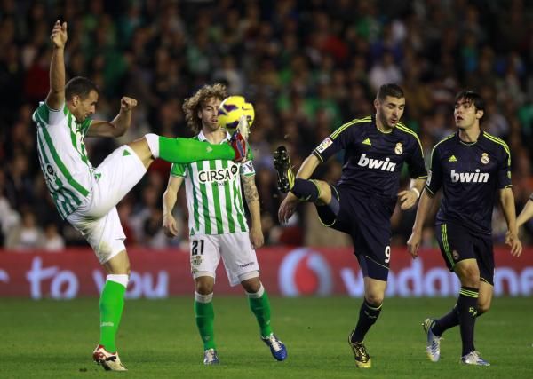 صورة من مباراة الريال وبيتيس في نوفمبر