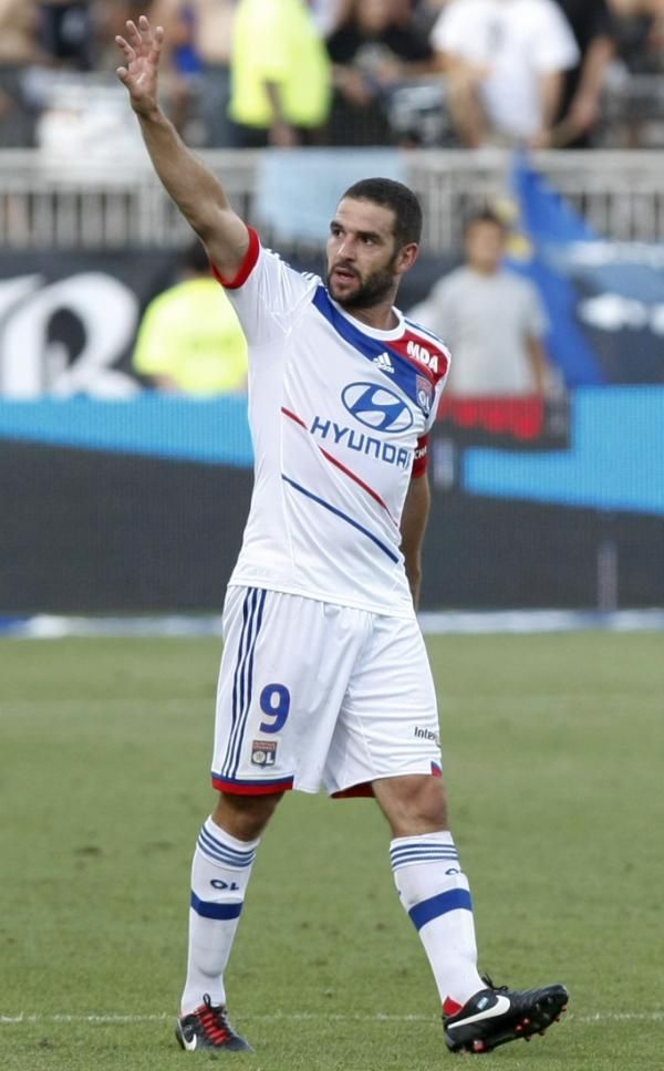 ليساندرو لوبيز لاعب ليون