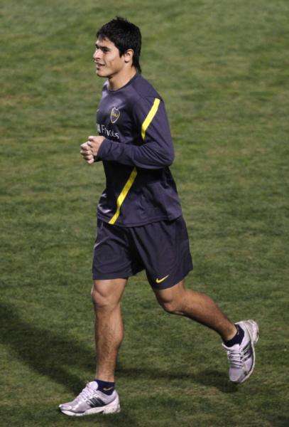 2012-07-03t231216z_1287609207_gm1e8740jwh01_rtrmadp_3_soccer-libertadores_reuters