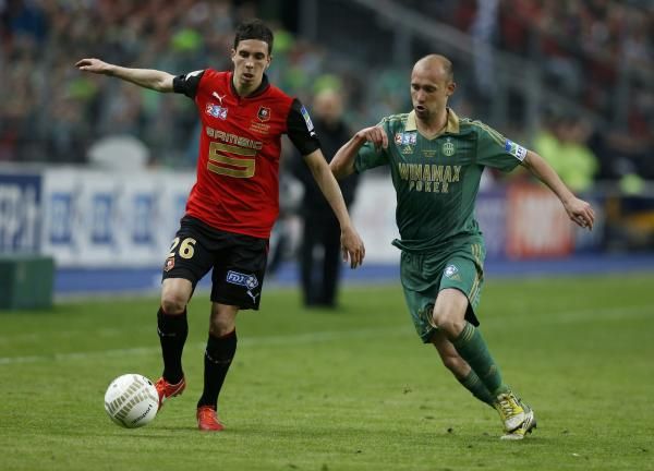 2013-04-20t202109z_1867248266_lr1e94k1kiyv1_rtrmadp_3_sport-soccer_reuters