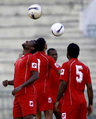 جانب من تدريبات المنتخب العماني في تايلند