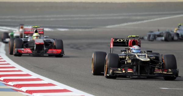 2013-04-21t154002z_28029739_sr1e94l17ic3v_rtrmadp_3_motor-racing-prix_reuters