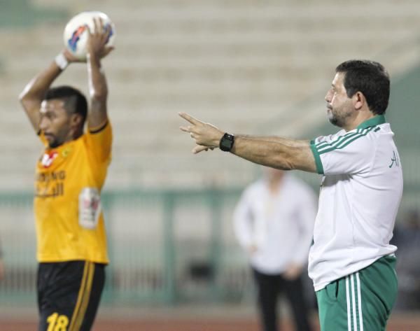 2012-09-29t181403z_1920224456_gm1e89u066501_rtrmadp_3_soccer-kuwait_reuters