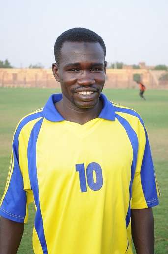 مهاجم الأمل آدم ساير