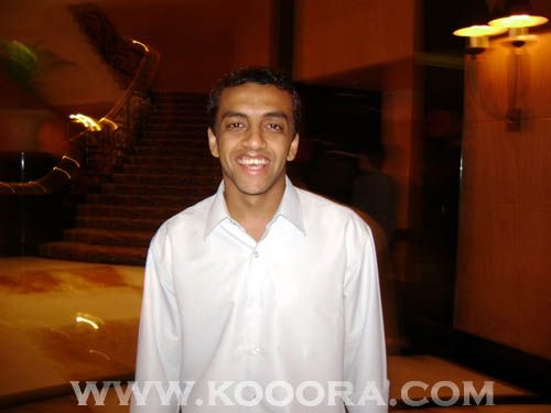 محمد الشلهوب وابتسامة عريضة لعدسة كووورة