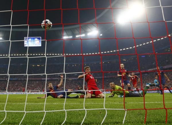 2013-04-23t210902z_827357661_lr1e94n1mqrdj_rtrmadp_3_soccer-champions_reuters