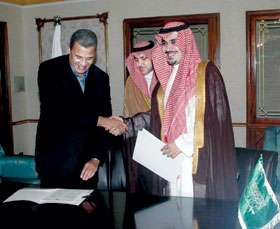 أنجوس أثار جدلا كبيرا منذ أول بطولة يشرف عليها