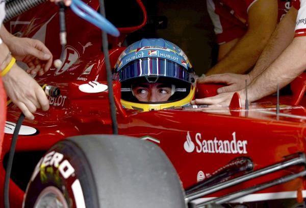 2013-04-20t143207z_471713029_sr1e94k14d6bn_rtrmadp_3_motor-racing-prix_reuters