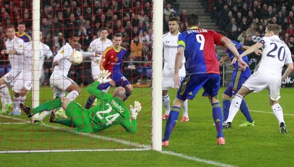 2013-04-11t202639z_419518524_gm1e94c0c6d01_rtrmadp_3_soccer-europa_reuters