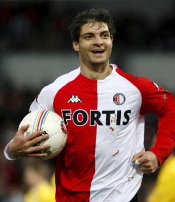 الـمـهــاجــم اليـونـانــي خــاريــســتــيـــاس