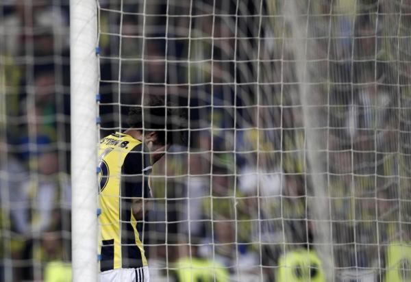 2013-04-25t201637z_1633826173_lr1e94p1kbeu9_rtrmadp_3_soccer-europa_reuters