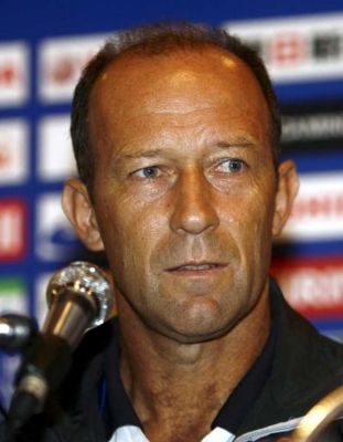 كالديرون مدرب المنتخب العماني