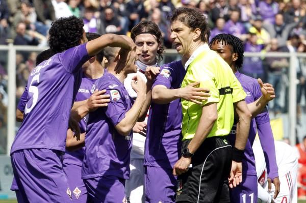 2013-04-07t115323z_639660128_gm1e9471j5e01_rtrmadp_3_soccer-italy_reuters