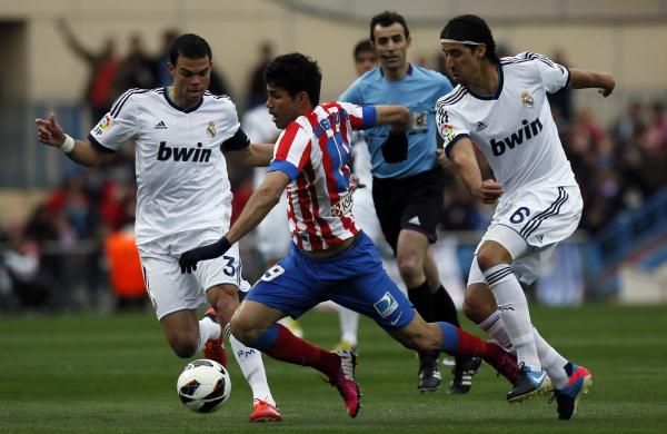 2013-04-27t190333z_1271292848_gm1e94s08ea01_rtrmadp_3_soccer-spain_reuters