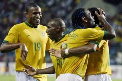 البرازيل تواجه أوروجواي  