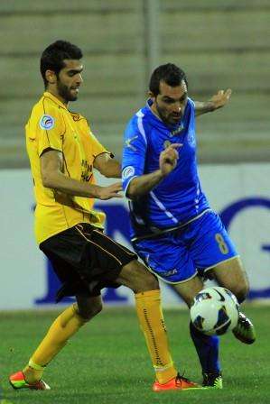 لقطة من مباراة الذهاب بين الفريقين