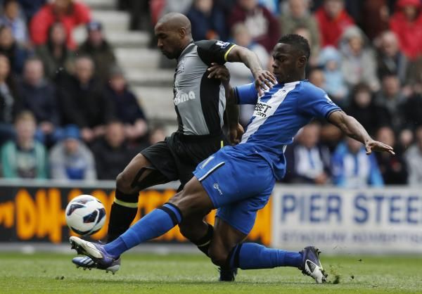 2013-04-27t150548z_1596613697_gm1e94r1s1601_rtrmadp_3_soccer-england_reuters