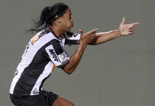 2013-04-04t031715z_255051490_gm1e9440va001_rtrmadp_3_soccer-latam-libertadores_reuters