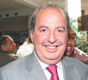 عبدالإله أكرم 