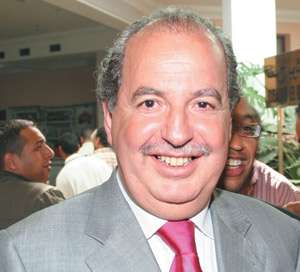 عبدالإله أكرم 