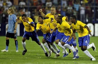 الفرحة البرازيلية بالنصر و التأهل للنهائي