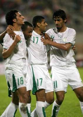 أكثر من 20 مليون سعودي يطالبون هؤلاء النجوم باللقب لاغيره