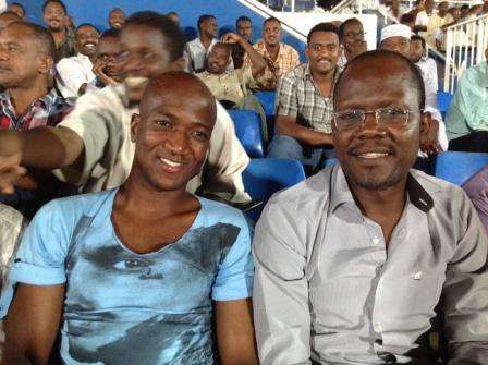 سادومبا مع وكيله ابو بكر