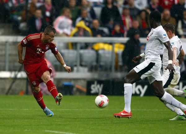 2013-04-27t154529z_293891650_bm2e94r1d6m01_rtrmadp_3_soccer-germany_reuters