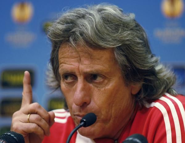 2013-05-08t152621z_849504214_gm1e9581sx701_rtrmadp_3_soccer-europa_reuters