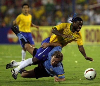 هل فاجنر لوف هو المشكلة في منتخب البرازيل الحالي؟!