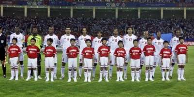 لاعبي الإمارات قبل لقائهم السابق أمام فيتنام