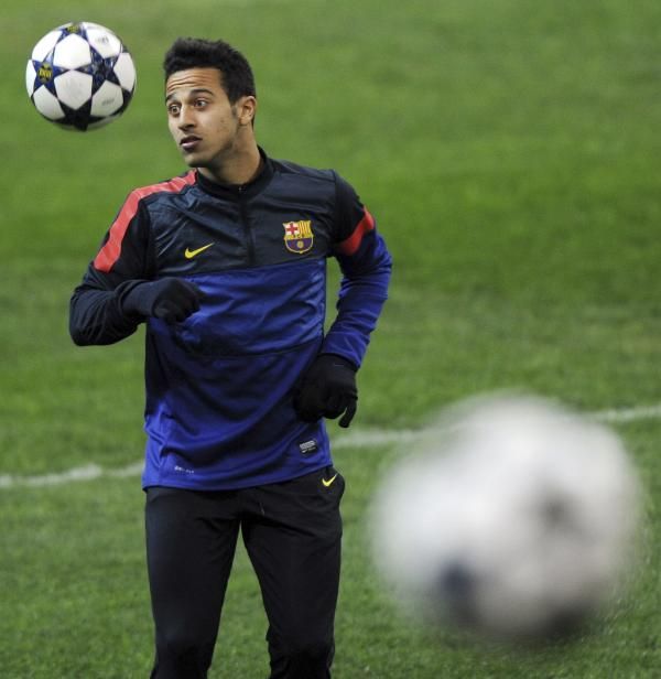 2013-02-19t205632z_1713666108_gm1e92k0d7v01_rtrmadp_3_soccer-champions_reuters