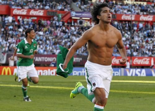 2011-11-11t214240z_01_sms117_rtridsp_3_soccer-world_reuters