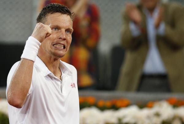 2013-05-10t211955z_334593530_gm1e95b0eml01_rtrmadp_3_tennis-men-madrid_reuters