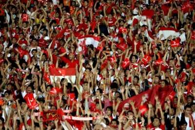 صور من مدرجات ملعب بونج كارنو قبل 5 ساعات من اللقاء