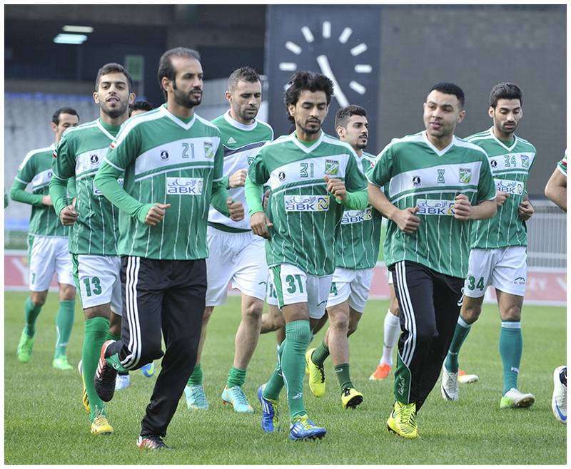 جانب من تدريبات فريق العربي
